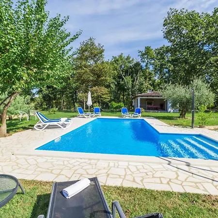 شقة Susnjici 2 With Pool, Children Playground And Terrace Baderna