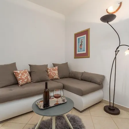 Susnjici 2 With Pool, Children Playground And Terrace *