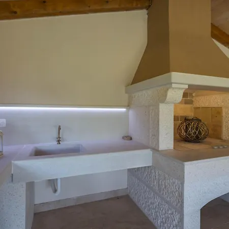 Susnjici 2 With Pool, Children Playground And Terrace Apartment Baderna