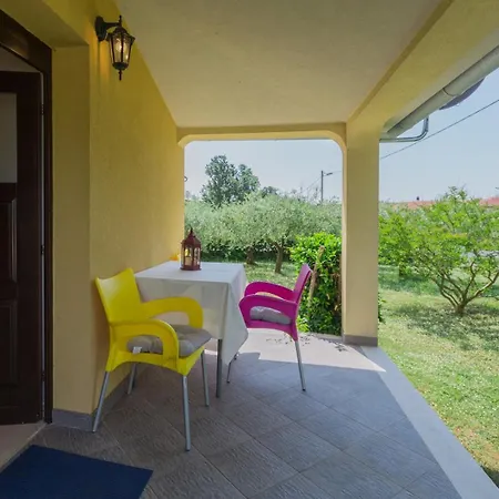 Susnjici 2 With Pool, Children Playground And Terrace