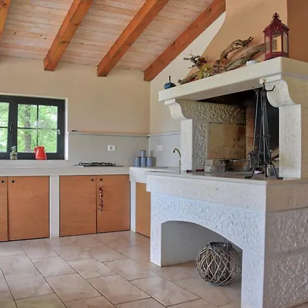 Appartamento Susnjici 2 With Pool, Children Playground And Terrace
