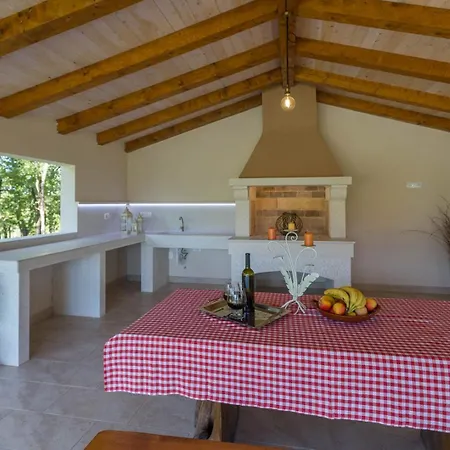 Apartment Susnjici 2 With Pool, Children Playground And Terrace *