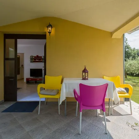 Susnjici 2 With Pool, Children Playground And Terrace *