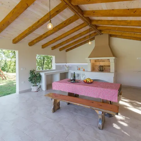 Susnjici 2 With Pool, Children Playground And Terrace *