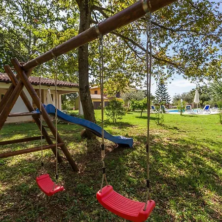 Apartment Susnjici 2 With Pool, Children Playground And Terrace *