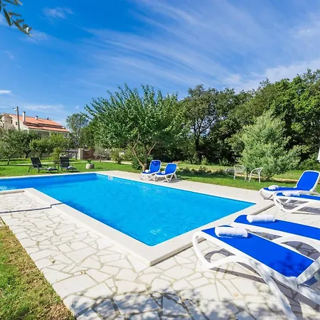 Susnjici 2 With Pool, Children Playground And Terrace Apartment Baderna